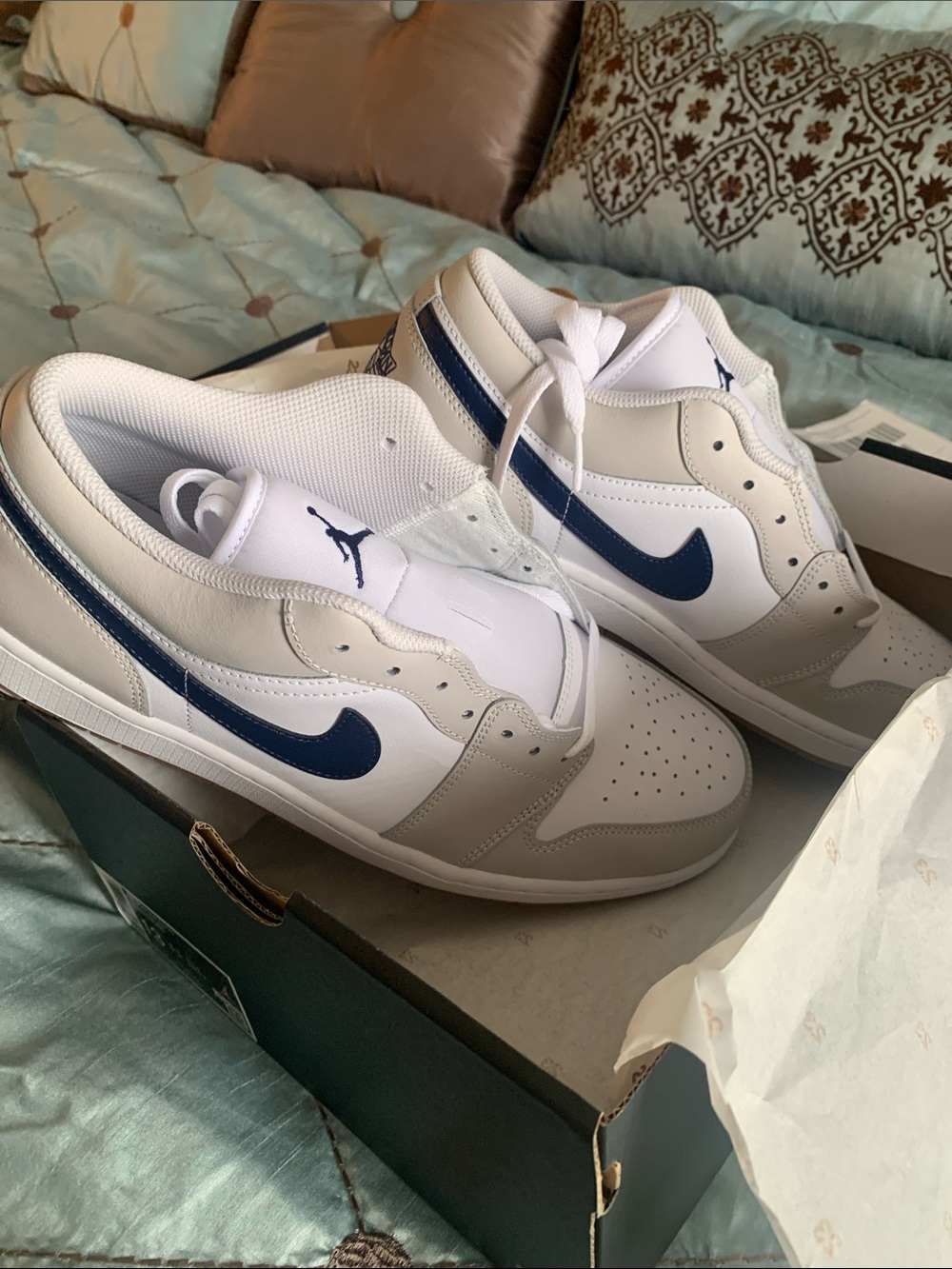 Jordan Low-Top Sneakers - White, Gray & Navy